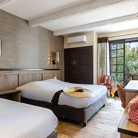 Les Bains Gardians Hotel